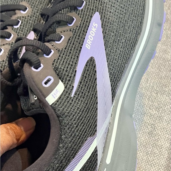 Brooks Ghost 15 size 9 - Picture 11 of 14